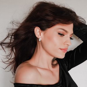 biserne naušnice s cvjetićem