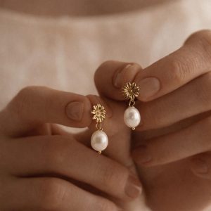 cvjetne srebrne naušnice